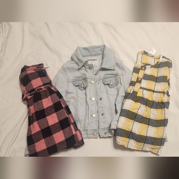 Girls 5T bundle - Picture 1 of 8